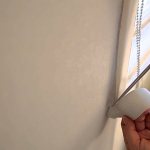 Клеим обои на кухне: откуда начинать?