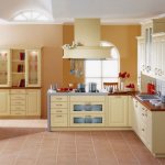 Кухня цвета ваниль
