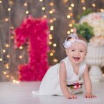 Baby&#39;s first birthday: do-it-yourself number 1 for a one-year-old boy or girl